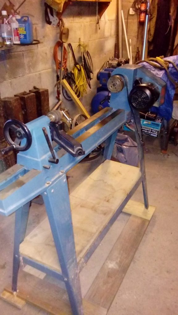 Axminister Wood lathe With Tooling S/H (Used) GWO