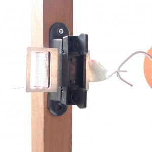 TWIST GATE ANCHOR INSULATOR